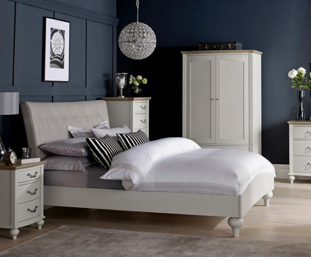 Bedroom colour scheme – classic white furniture