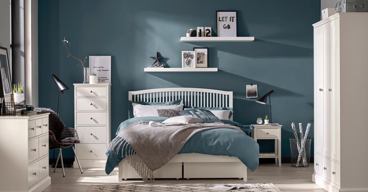 Bedroom colour ideas – white painted furniture