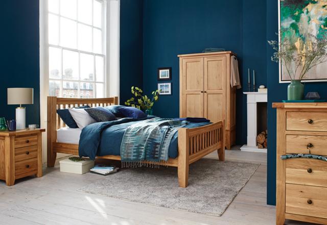 Bedroom colour scheme ideas – wooden furniture