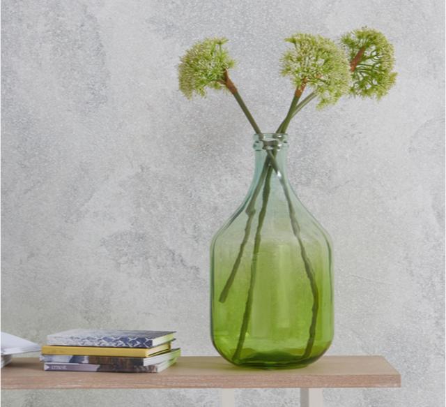 Luxury bedroom ideas – ombre vase