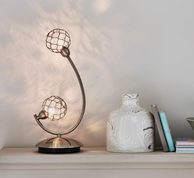 Luxury bedroom ideas – crystal table lamp