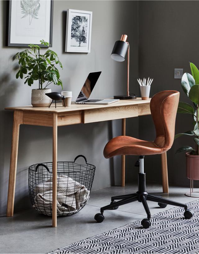1346_scandi_madrid_desk_570x725