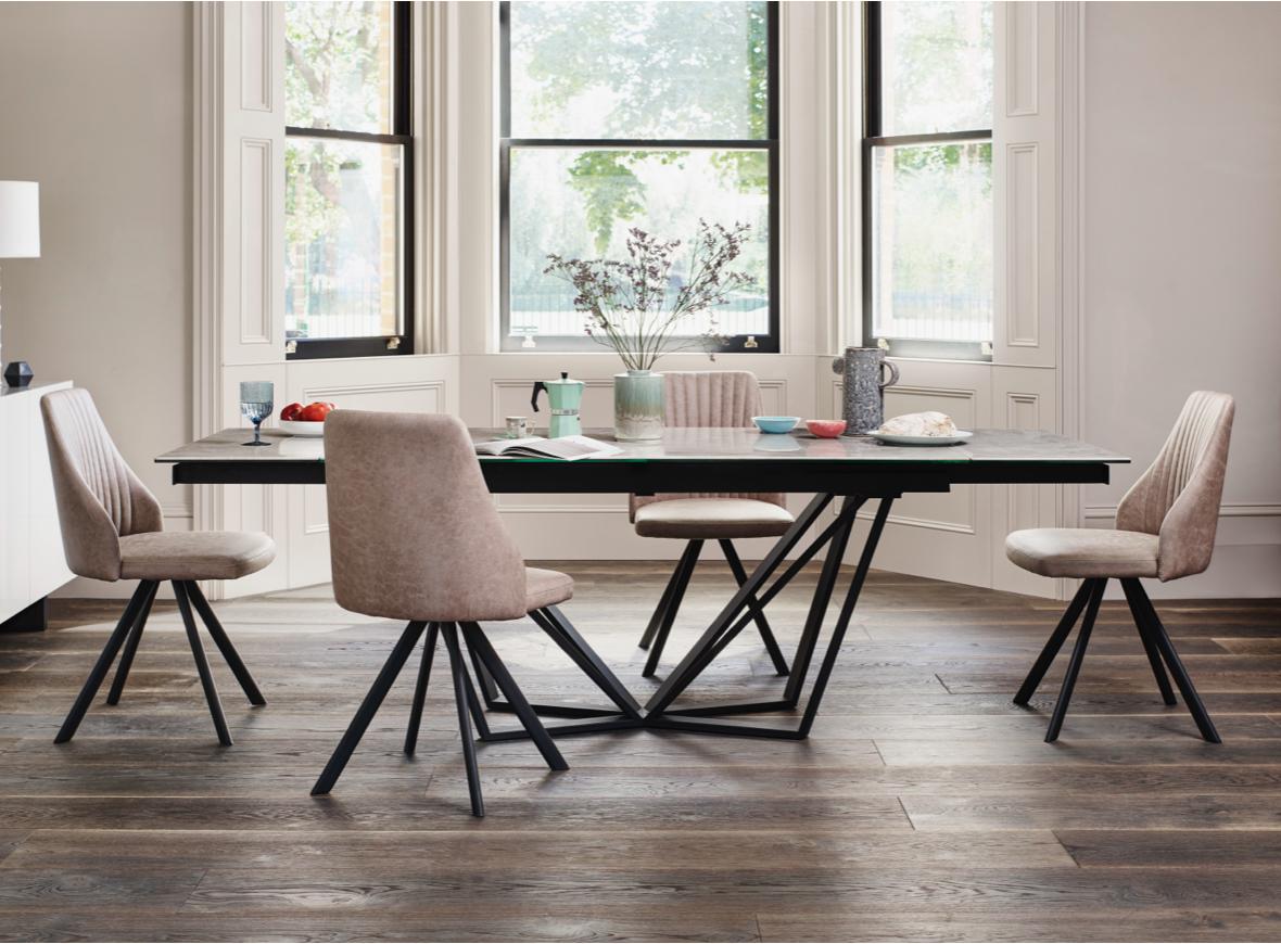 462-5-key-piecesfor-2021-aquila-dining-table