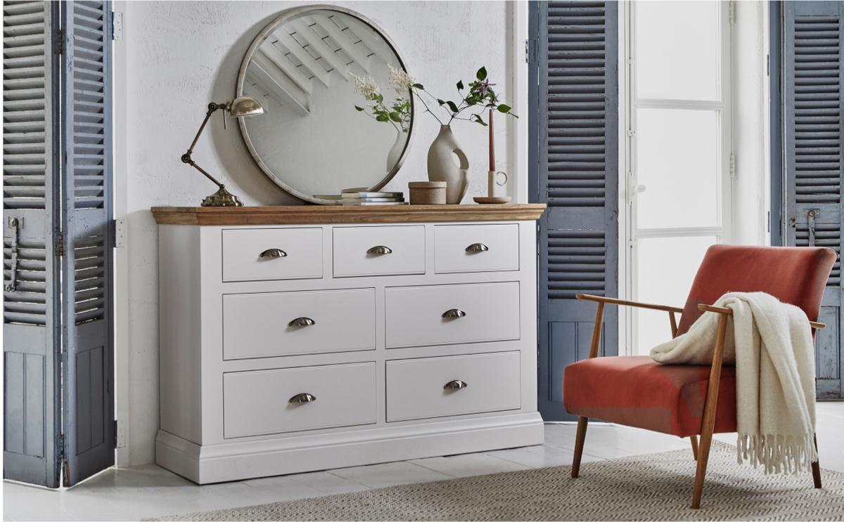 5972_romantic_bedrooms_Lessmess_less_Stress