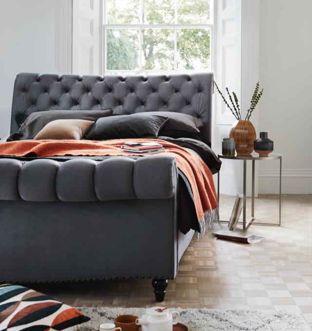 5972_romantic_bedrooms_Split_1_a