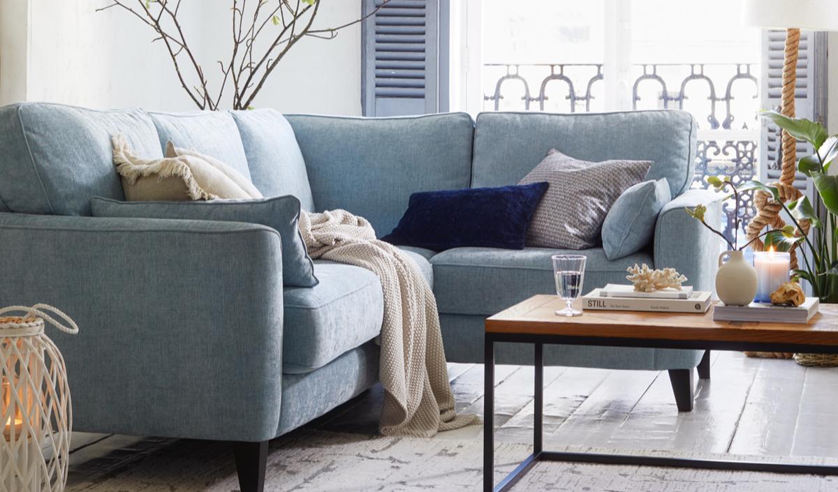 6037_ARTICLE_Beach_Theme_room_hero