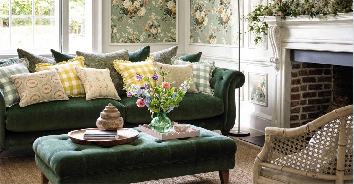 7111_Rose_garden_hero