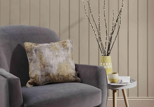 Luxury bedroom ideas – botanical cushion