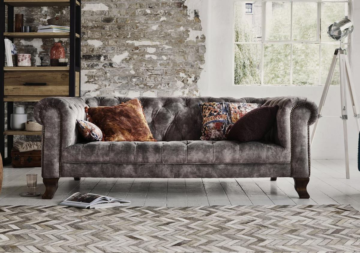 Brown leather chesterfield sofa 