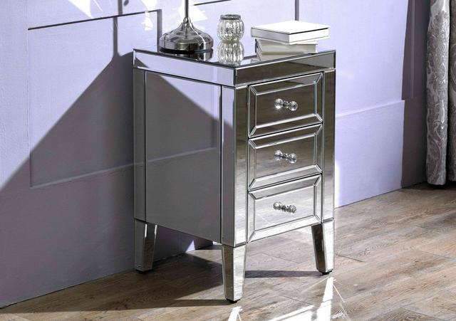 Luxury bedroom ideas – Mirror bedside