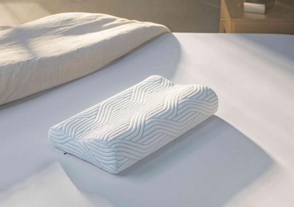 Original SmartCool Medium Pillow - TEMPUR - Furniture Village