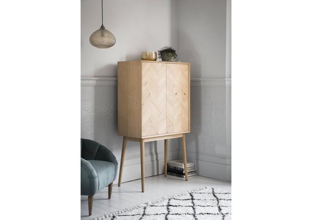 PRODWALKCCAB--001_walker_2-door-cocktail-cabinet__lifestyle