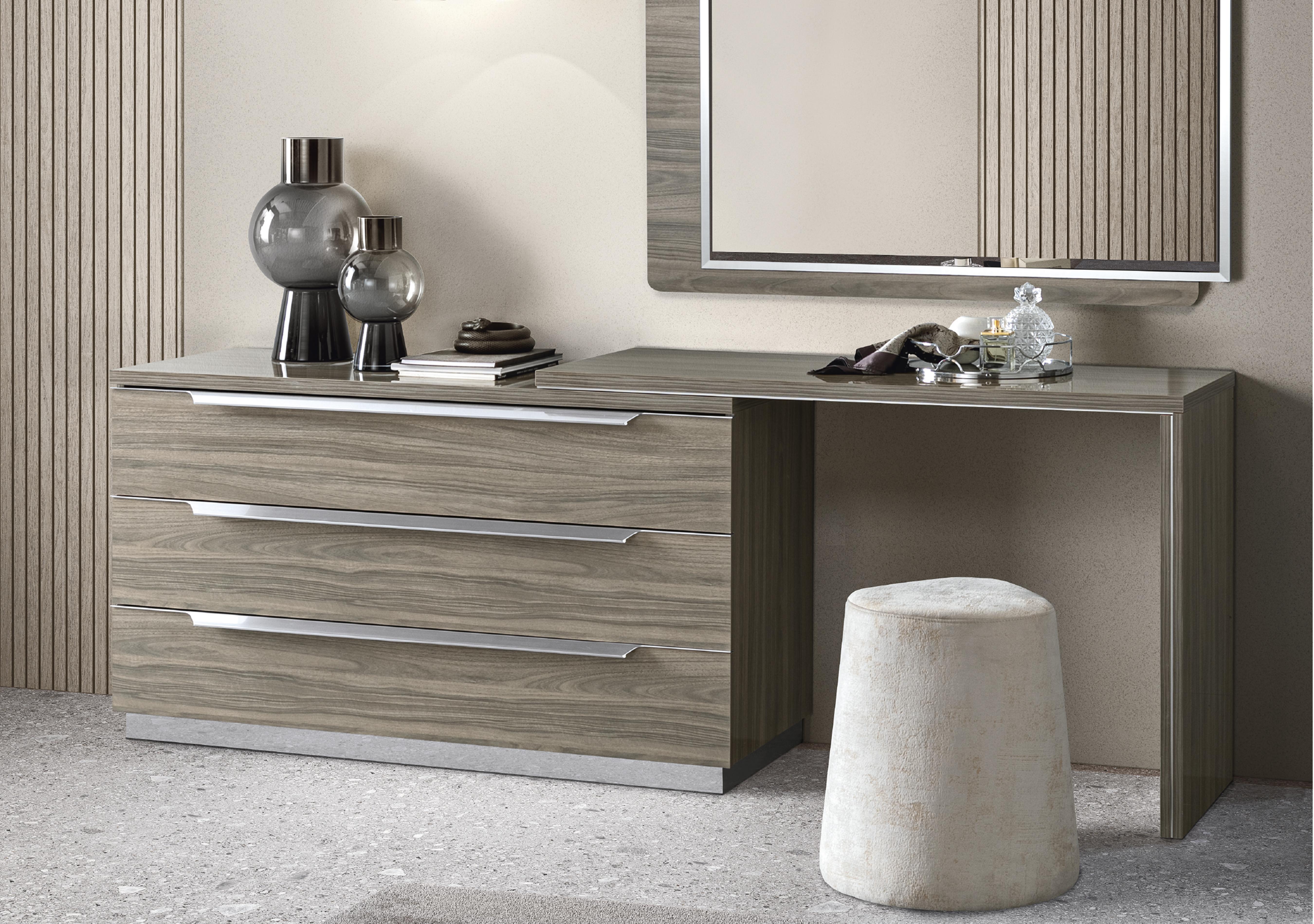 Venezia 3 Drawer Single Dresser with Dresser Extension in  on Furniture Village