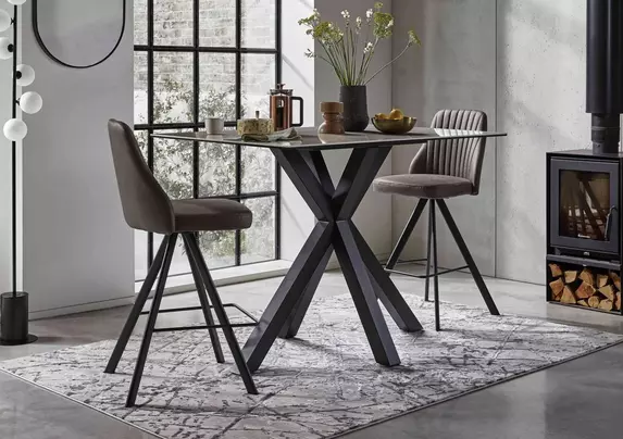 Vida Bar Table