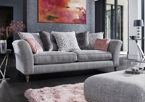 STYLE_WITH_GREY_GLITZ