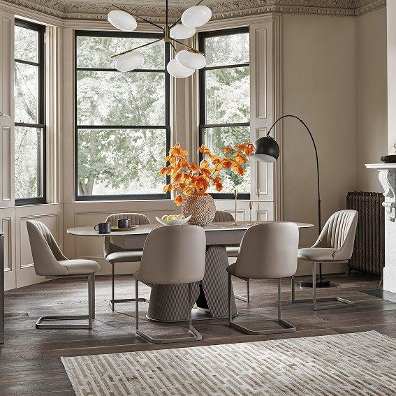 Dining table and 6 chairs